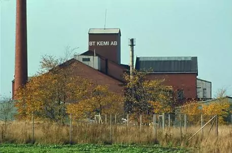 En bild tagen av BT-kemi 1978, ett år innan fabriken revs.